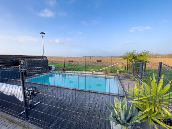Maison récente plain-pied avec piscine - Salles-sur-Mer,