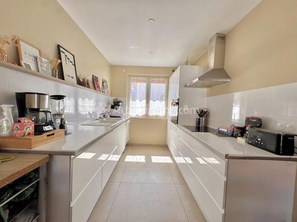 Vente                                                      Maison
                        
                     5 pièces                      100 m2                     à Cournon-d'Auvergne