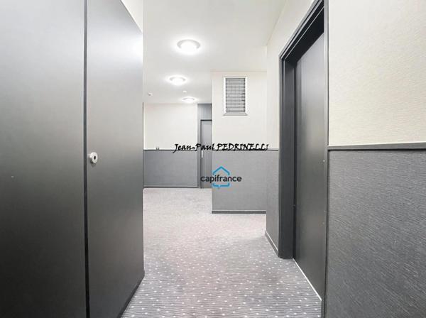 Lyon 8 Mermoz - T3 contemporain de 64.5 m² avec superbe balcon 9 m² et garage - Bus TCL C15 et PL1 / Tram T6 / Metro D