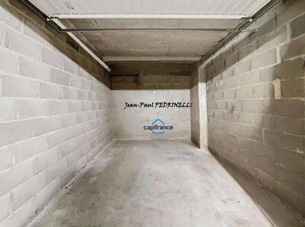 Lyon 8 Mermoz - T3 contemporain de 64.5 m² avec superbe balcon 9 m² et garage - Bus TCL C15 et PL1 / Tram T6 / Metro D