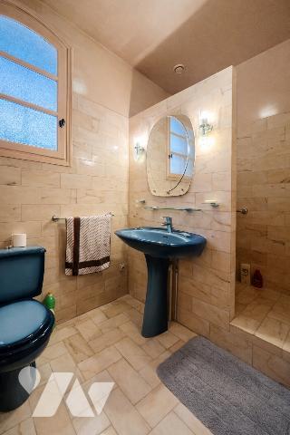 SAINT-CYR-SUR-LOIRE - Maison familiale avec jardin paysagé
Secteur prisé de la commune