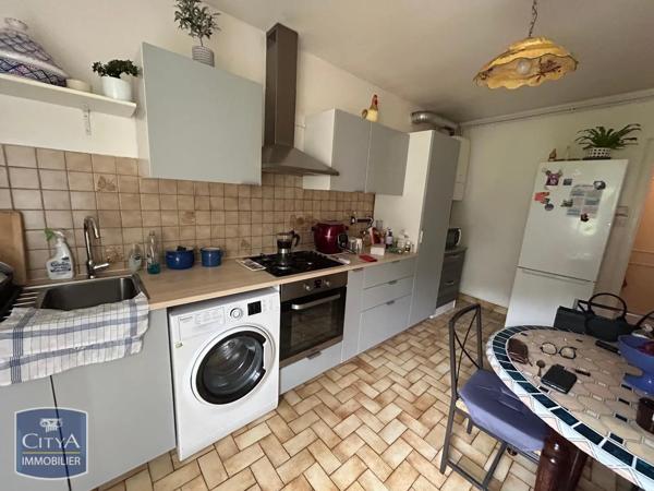 Appartement à louer 3 pièces 79.6m²