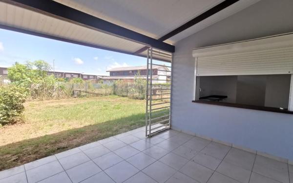 Maison à vendre    3 pièces •  Macouria