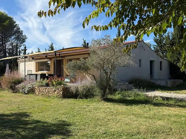 Maison Arles 7 pièce(s)  2 logements - terrain 6500m2