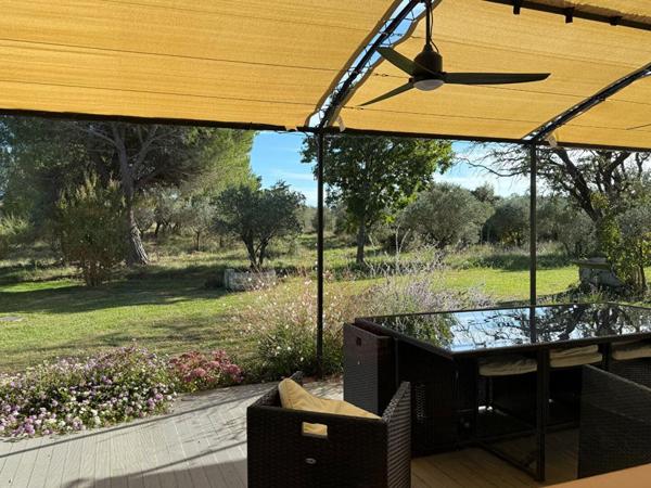 Maison Arles 7 pièce(s)  2 logements - terrain 6500m2