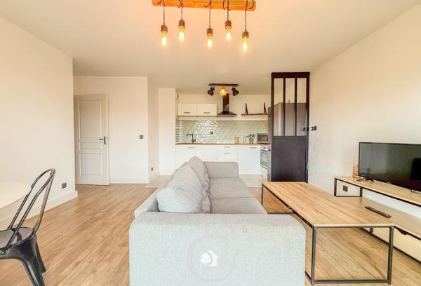 Parempuyre (33290) APPARTEMENT T3 MEUBLEE - 2 CHAMBRES - PARKING - PISCINE