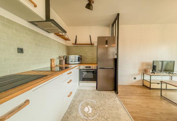 Parempuyre (33290) APPARTEMENT T3 MEUBLEE - 2 CHAMBRES - PARKING - PISCINE