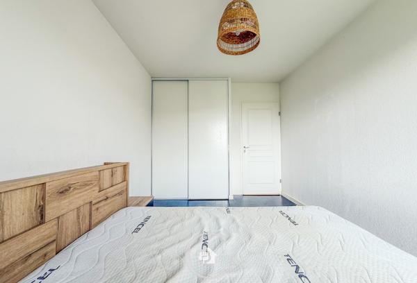 Parempuyre (33290) APPARTEMENT T3 MEUBLEE - 2 CHAMBRES - PARKING - PISCINE