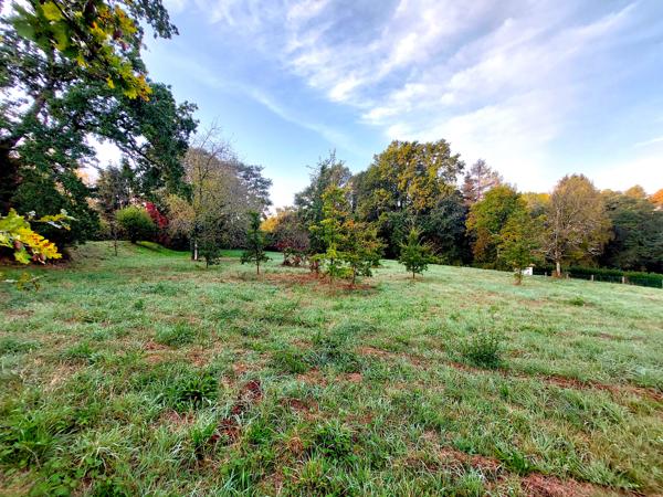 Terrain à vendre à Bussière-Badil (24360) - Dordogne