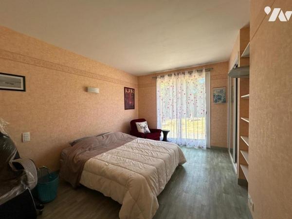 A VENDRE PLOEREN Limite VANNES : MAISON DE PLAIN PIED SUR JARDIN CLOS 930 m²
