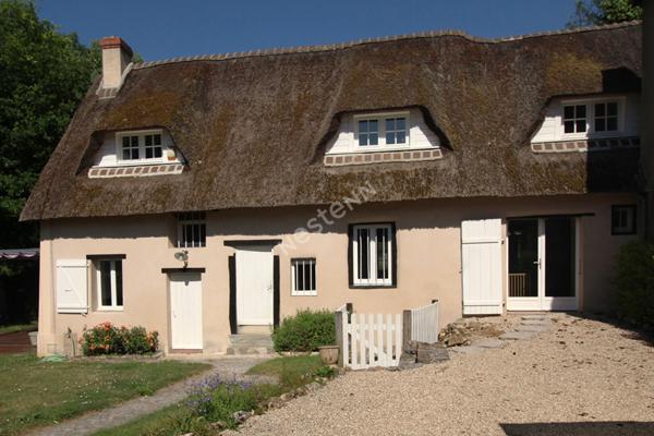 GALLARDON, jolie chaumière de 4 chambres pleine de charme
