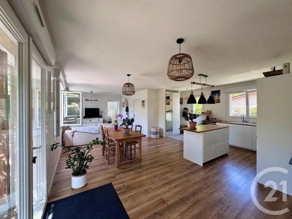 Maison à vendre  4 pièces - 92 m 2   HOURTIN  - 33