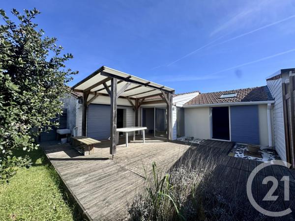 Maison à vendre  4 pièces - 92 m 2   HOURTIN  - 33