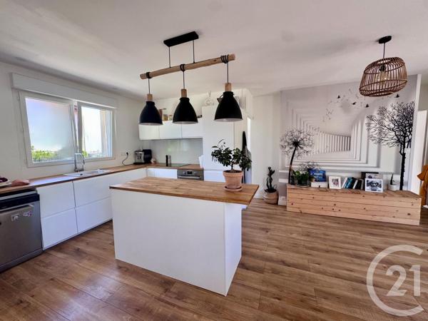 Maison à vendre  4 pièces - 92 m 2   HOURTIN  - 33