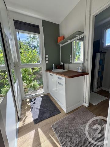 Maison à vendre  4 pièces - 92 m 2   HOURTIN  - 33