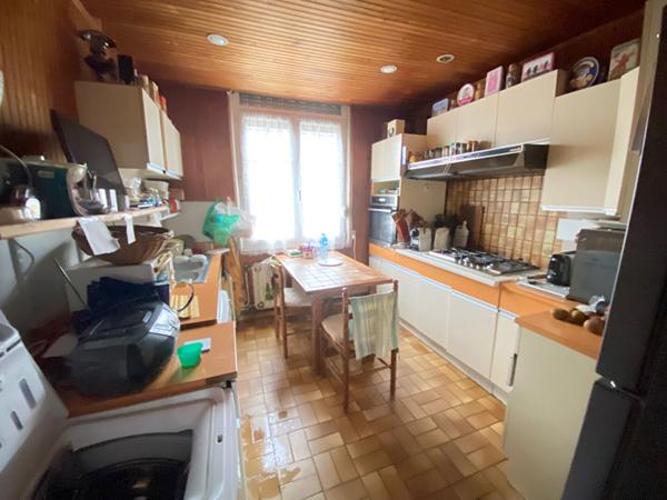 Maison de ville à vendre à Saint Quentin - 6 chambres, 205 m²