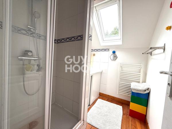 Ancien corps de ferme Rénové avec Maison et granges 5 mn de l'accès A1- Référence C2201