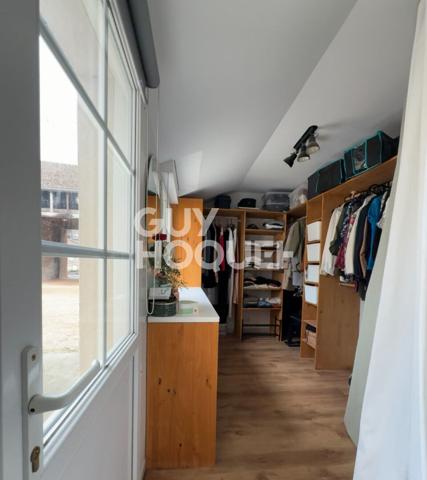 Ancien corps de ferme Rénové avec Maison et granges 5 mn de l'accès A1- Référence C2201