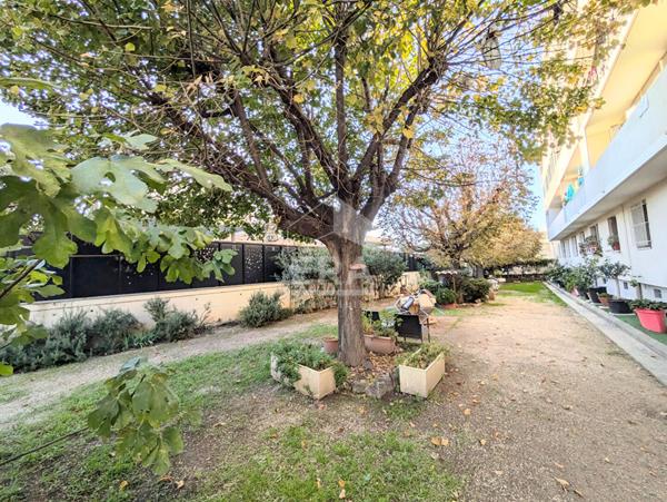 A VENDRE MARSEILLE 13004 CHARTREUX ST JUST BEAUREGARD APPARTEMENT TYPE 4 T4 4 PIECES BALCON CAVE PARKING JARDIN