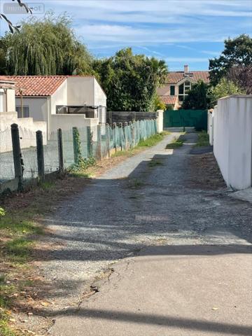 Terrain à Batir à vendre à Marans en Charente-Maritime (17230), ref : LE 472