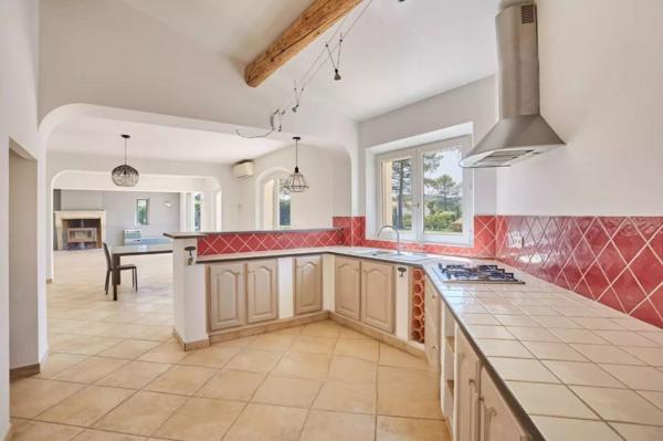 Meyrargues (13650) magnifique bastide 15mn d'Aix en Provence