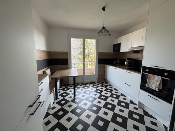 APPARTEMENT T3 MEUBLE 80M2 - AIGUINARDS