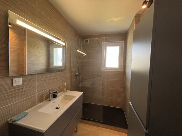 APPARTEMENT T3 MEUBLE 80M2 - AIGUINARDS