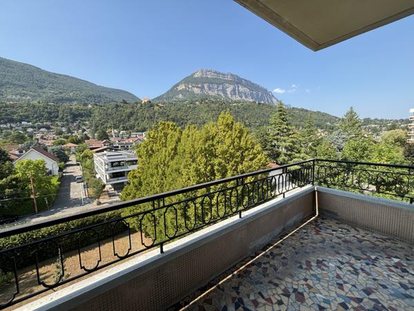 APPARTEMENT T3 MEUBLE 80M2 - AIGUINARDS