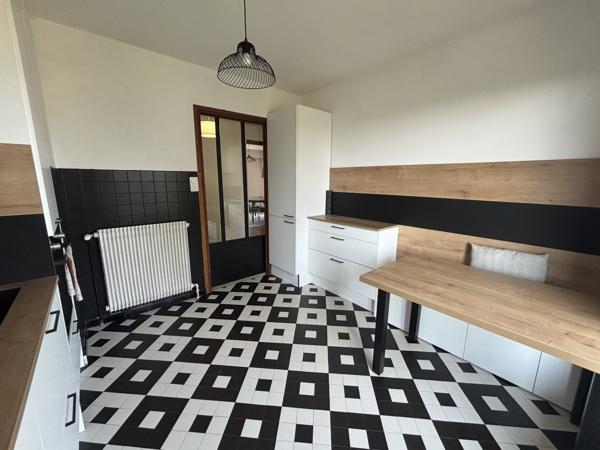 APPARTEMENT T3 MEUBLE 80M2 - AIGUINARDS