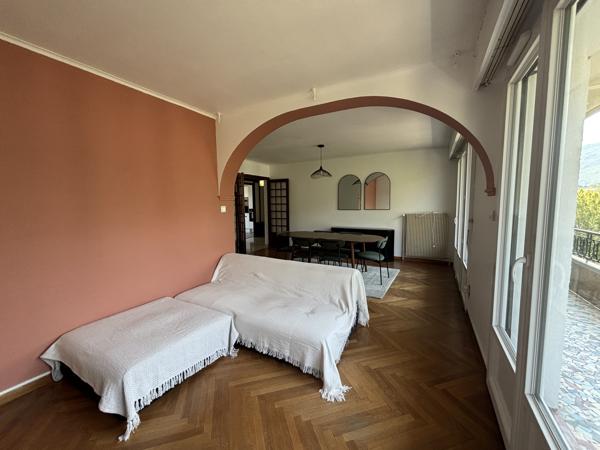APPARTEMENT T3 MEUBLE 80M2 - AIGUINARDS