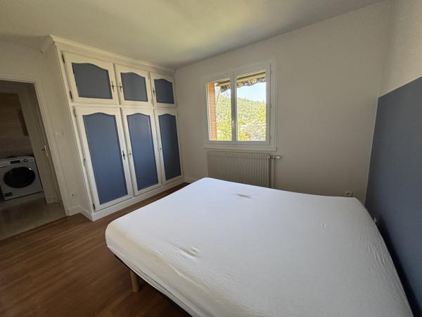 APPARTEMENT T3 MEUBLE 80M2 - AIGUINARDS