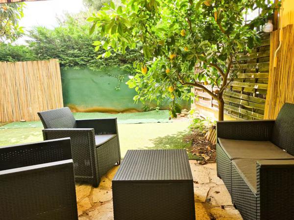 Appartement à vendre à  Nice / Corniche Fleurie 2 pièces, jardin