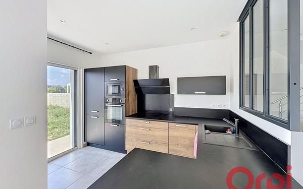 Maison à louer    4 pièces • 114 m2 Pia