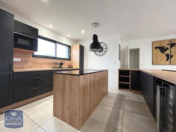 Maison à louer 4 pièces 111.7m²