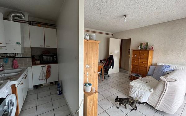 Appartement à vendre    2 pièces •  Bordeaux