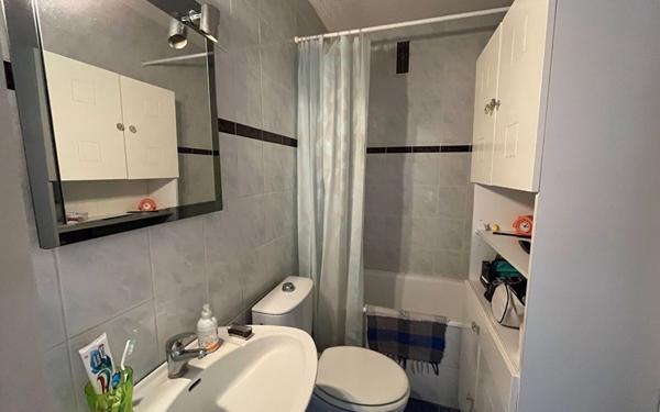 Appartement à vendre    2 pièces •  Bordeaux