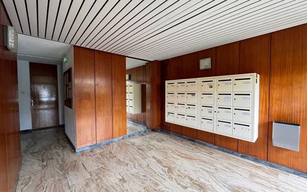 Appartement à vendre    2 pièces •  Bordeaux