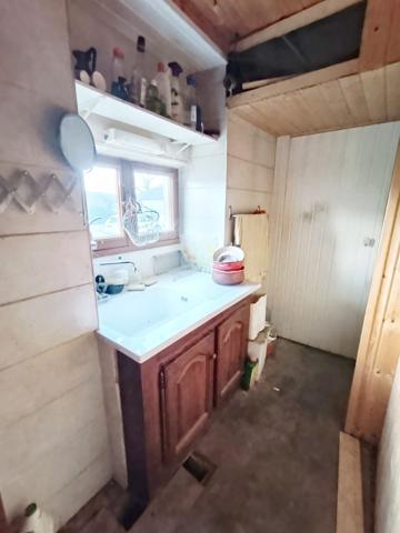 maison de campagne avec un grand jardin