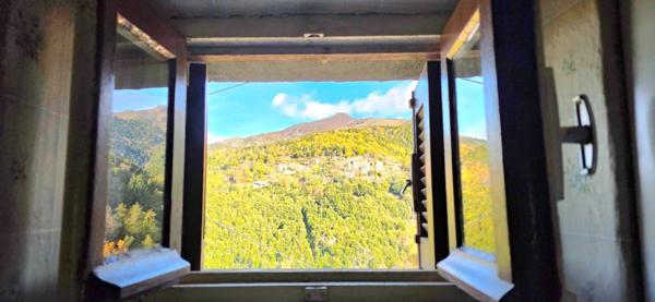 À VENDRE — Charmante maison de village avec terrasse panoramique 20244 CAMBIA