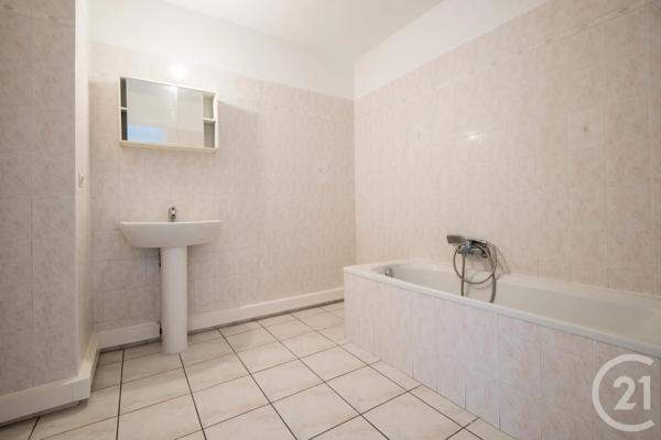 Appartement F2 à vendre  2 pièces - 56,36 m 2   NICE  - 06