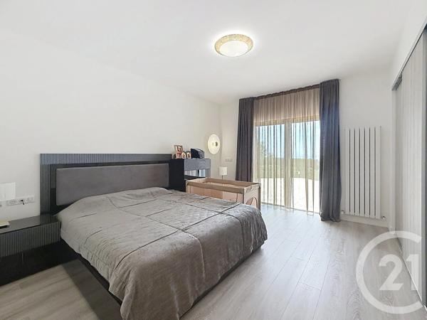 Maison à vendre  6 pièces - 210,73 m 2   CAGNES SUR MER  - 06