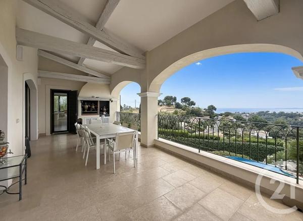 Maison à vendre  6 pièces - 210,73 m 2   CAGNES SUR MER  - 06