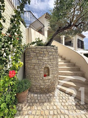 Maison à vendre  6 pièces - 210,73 m 2   CAGNES SUR MER  - 06