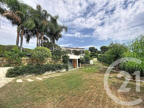 Maison à vendre  6 pièces - 210,73 m 2   CAGNES SUR MER  - 06