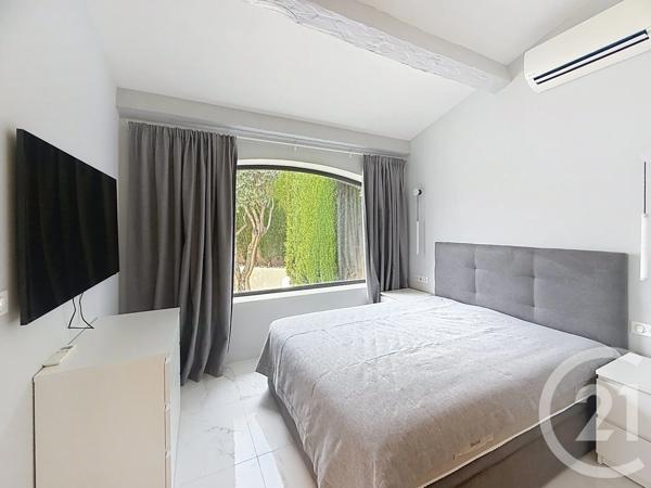 Maison à vendre  6 pièces - 210,73 m 2   CAGNES SUR MER  - 06
