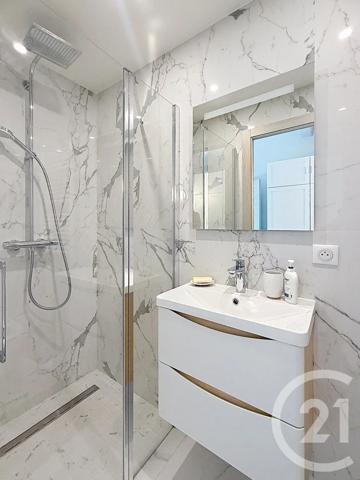 Maison à vendre  6 pièces - 210,73 m 2   CAGNES SUR MER  - 06
