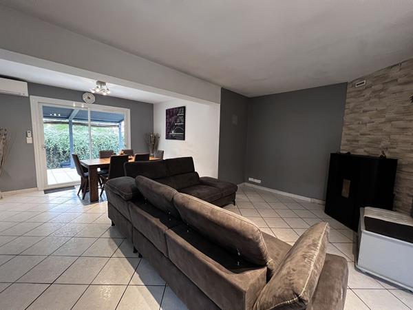 Maison à vendre Saint Pierre du Mont 3 chambres et 1 bureau garage Piscine
