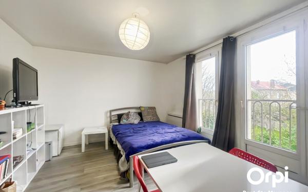 Appartement à vendre    1 pièce •  Pont-Sainte-Maxence