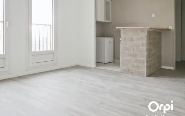 Appartement à vendre    1 pièce •  Pont-Sainte-Maxence