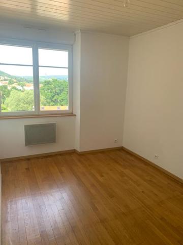 Location 2 Pieces 43 54390 Frouard 3664